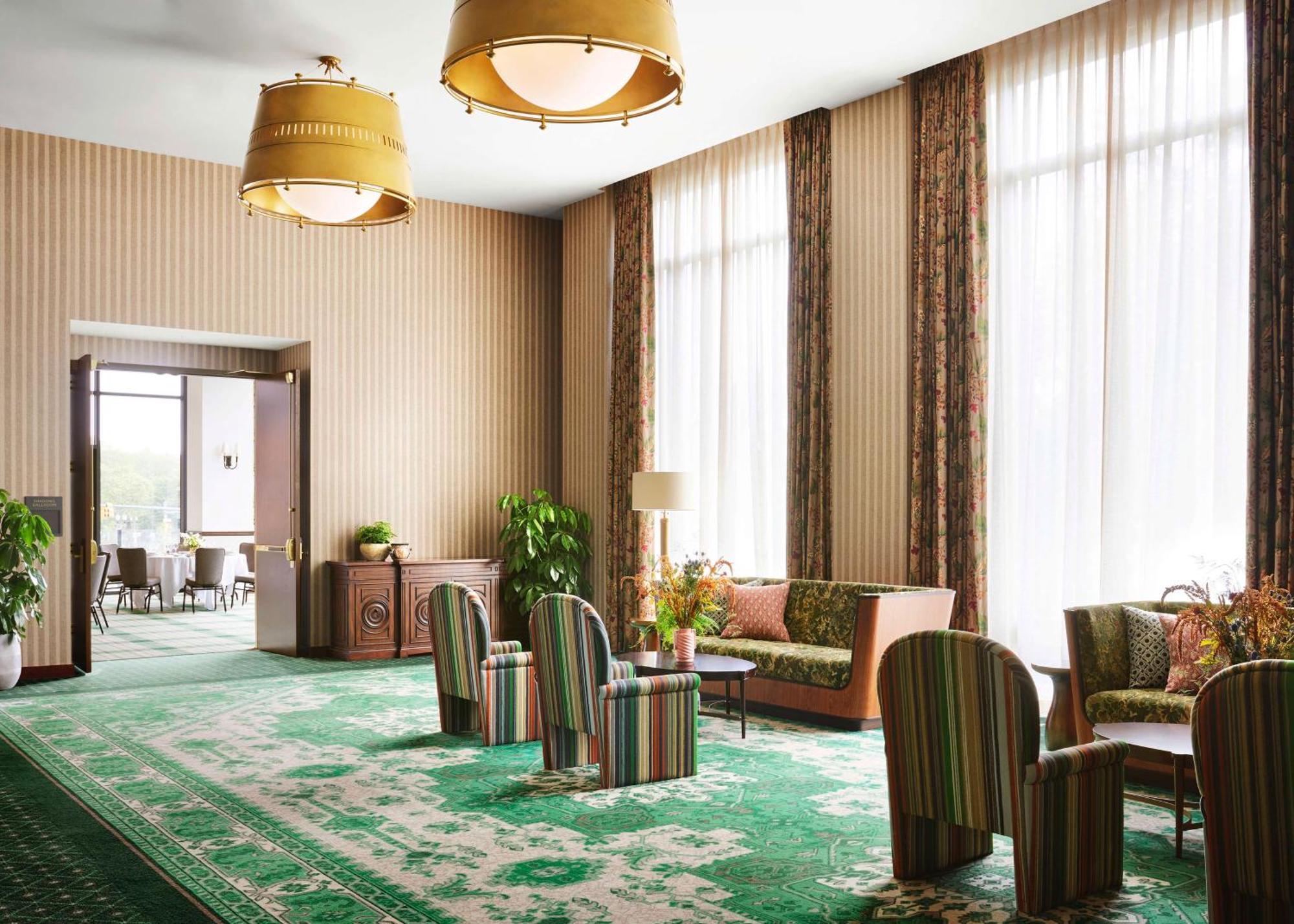 Graduate By Hilton East Lansing Hotel Exterior foto